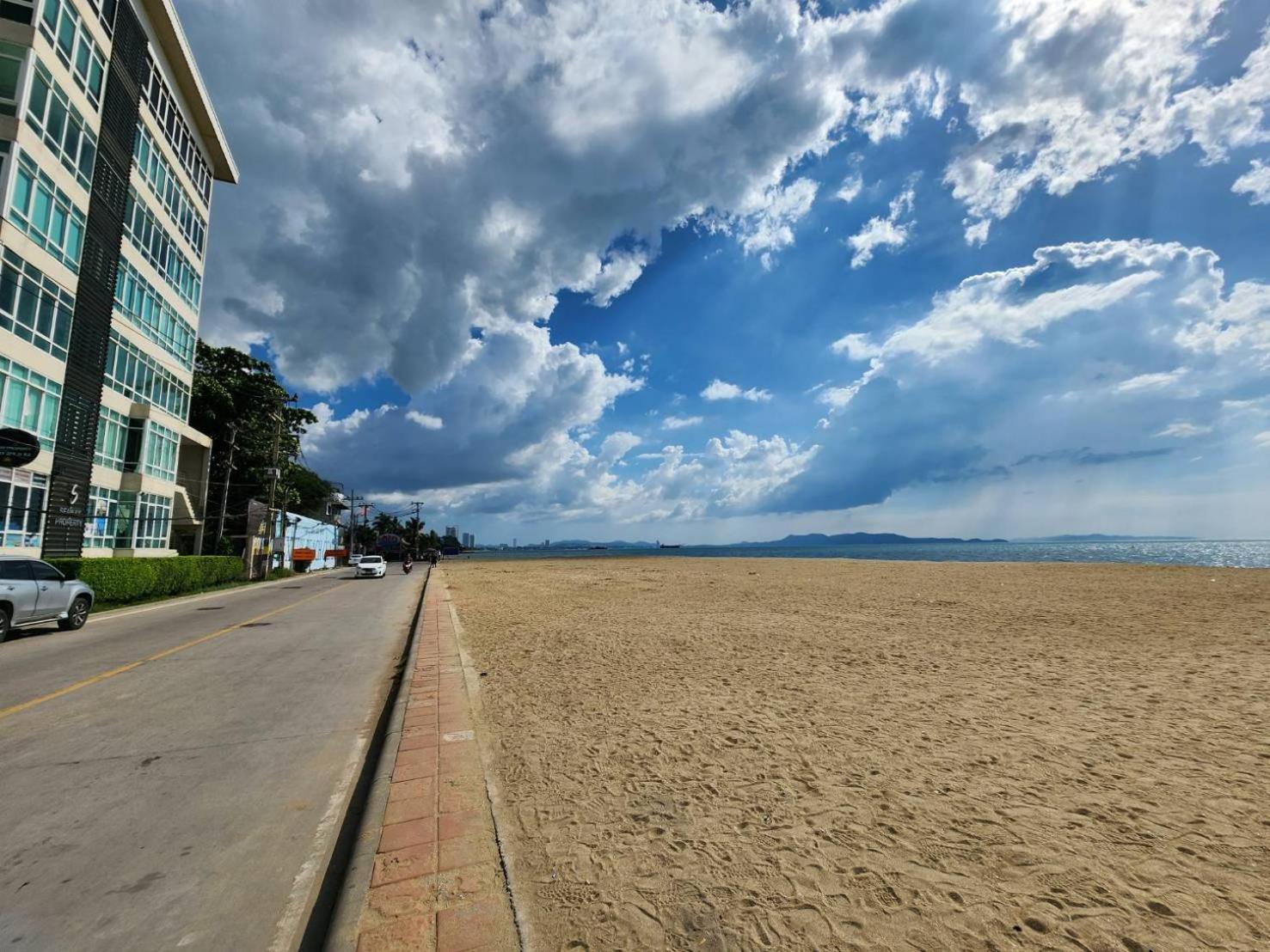 D@Sea Hotel Джомтьєн-Біч Екстер'єр фото